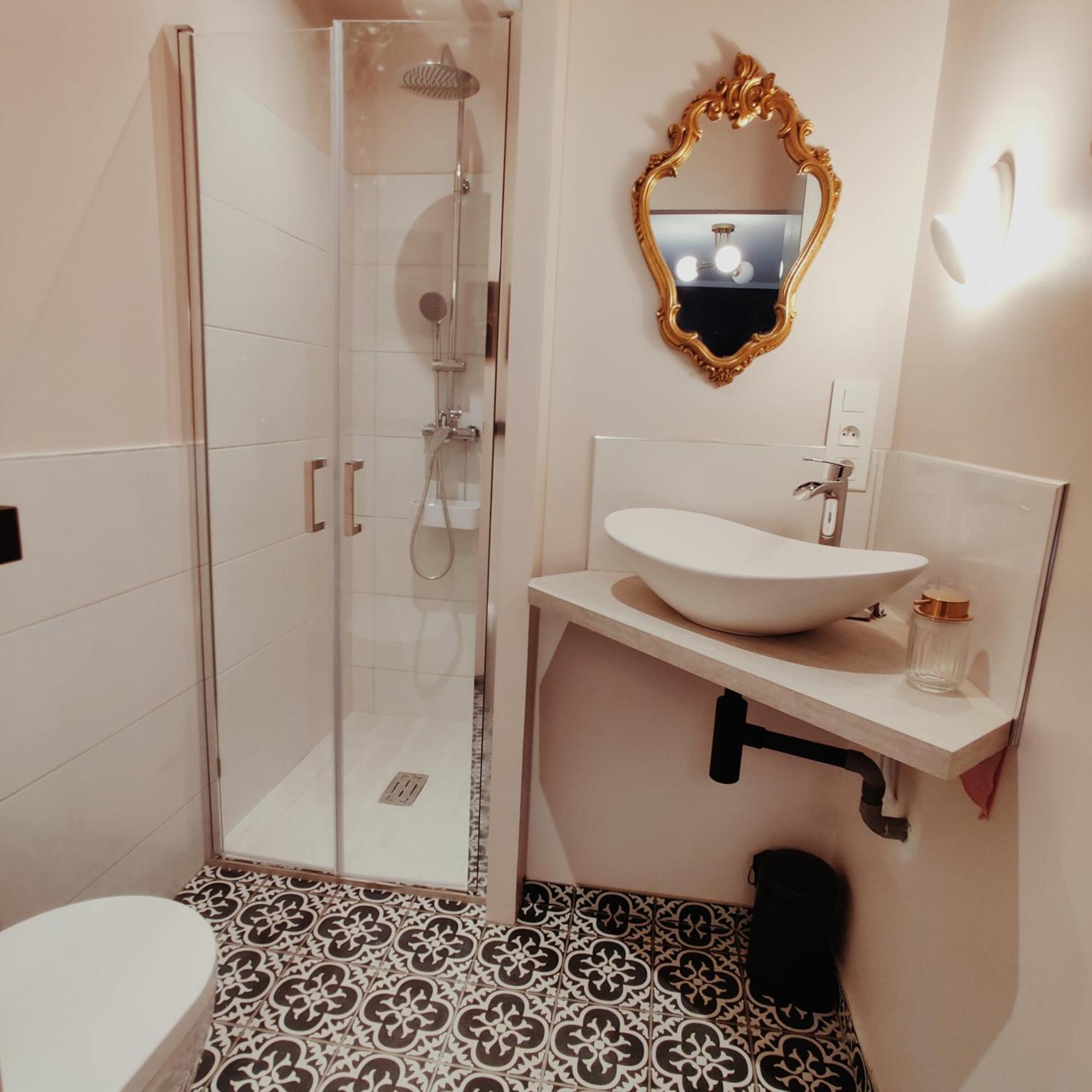 Hotel Au Coin Du Chemin Chambéry Habitación foto